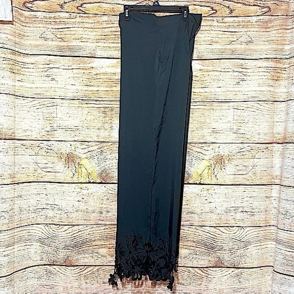 Black Scalloped Hem Long Pants‎ with Side Zip Size Small